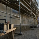 echafaudage fixe acier galvanisé, ancrages et sécurité